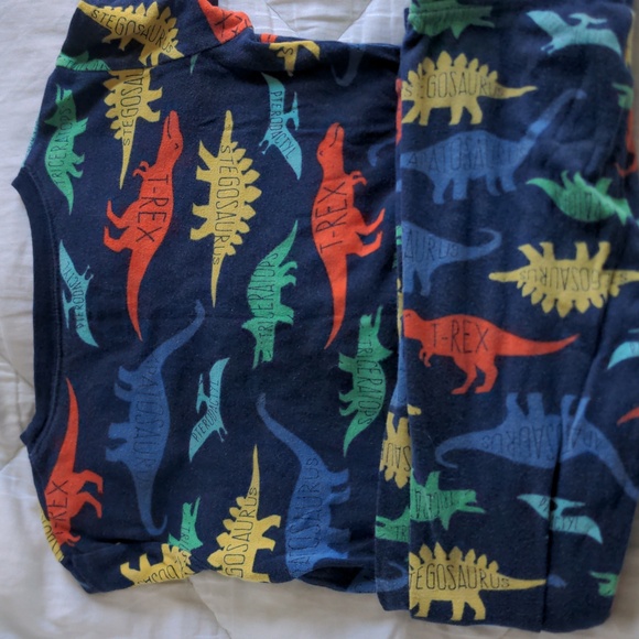 Carter's boys pajama bundle - Picture 4 of 5